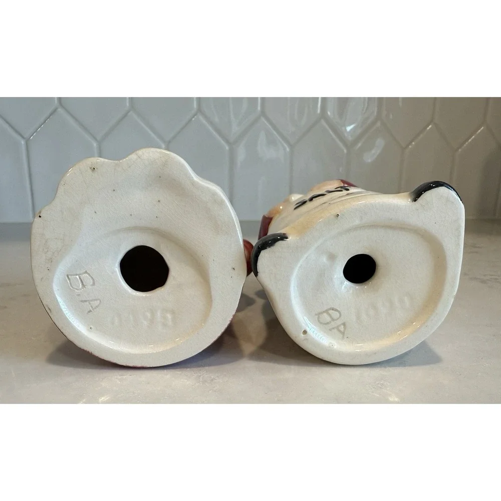 Vintage Grandma Grandpa‎ Salt Pepper Shakers Chef Hat Cook  Apron Kitchen Signed